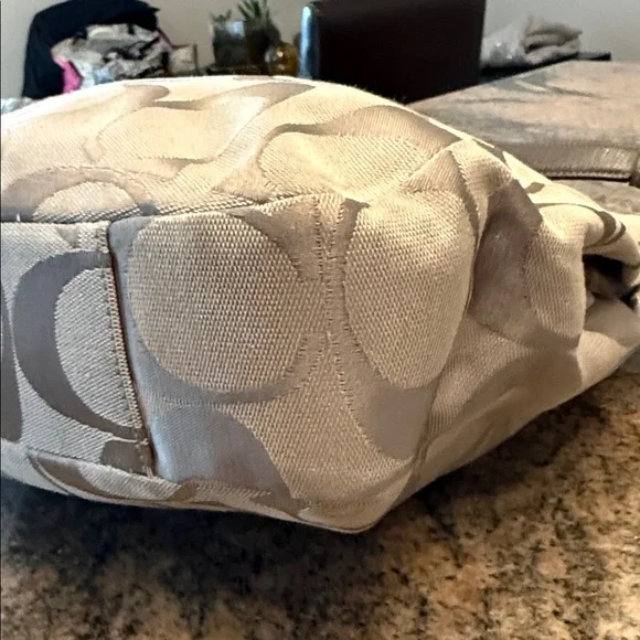 Coach Gray Signature Canvas Shoulder Bag with Turn-Lock Detail - Picture 2 of 9